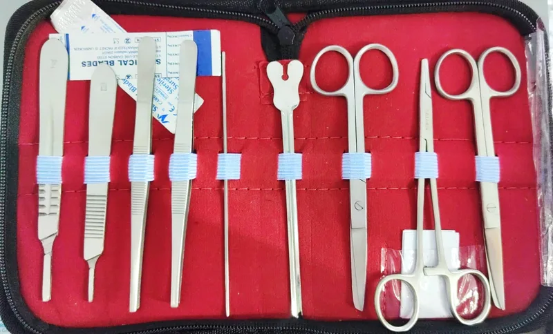 ESTUCHE DE DISECCION DE 9 PIEZAS